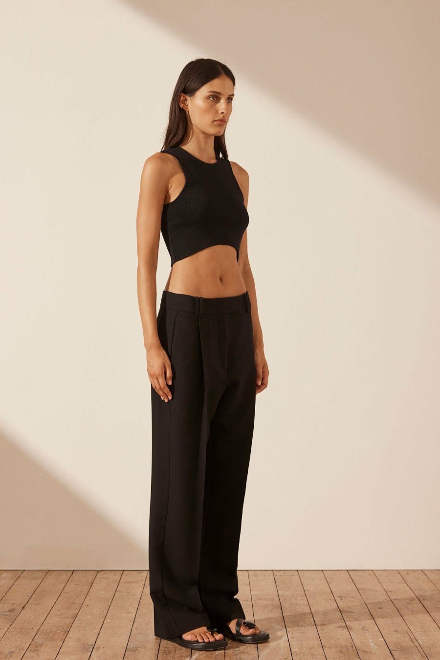 Clothing Shona Joy | Basic Curved Hem Crop Top - Black