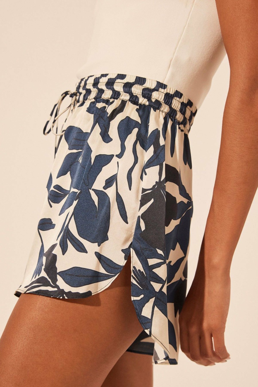 Clothing Shona Joy | Magnolia Silk Contrast Curved Hem Short